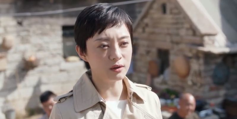 房似锦为救爷爷,一人赶走一波壮汉,但她的弟弟让人失望