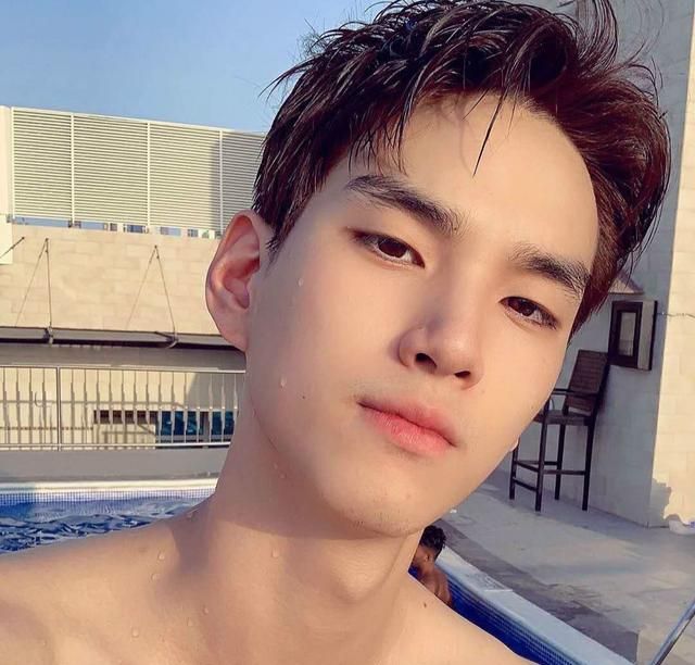 韩国男排小鲜肉林成津长相帅气成排球场上的另一道风景线