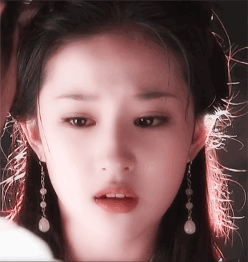 刘亦菲唱《花木兰》主题曲,曾被diss演技,如今告别花瓶成女战士