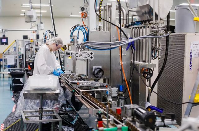 每一个新研发的产品都需要长时间专业的研发人员和技术