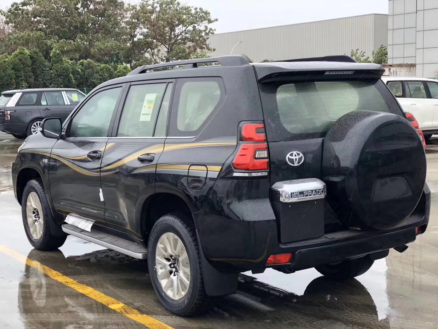 霸道最顶配的一款车2020霸道vx外挂