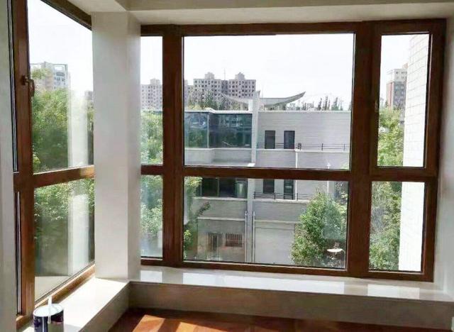 阳台封窗这5样材料你得买好否则徒劳无功漏水又漏风
