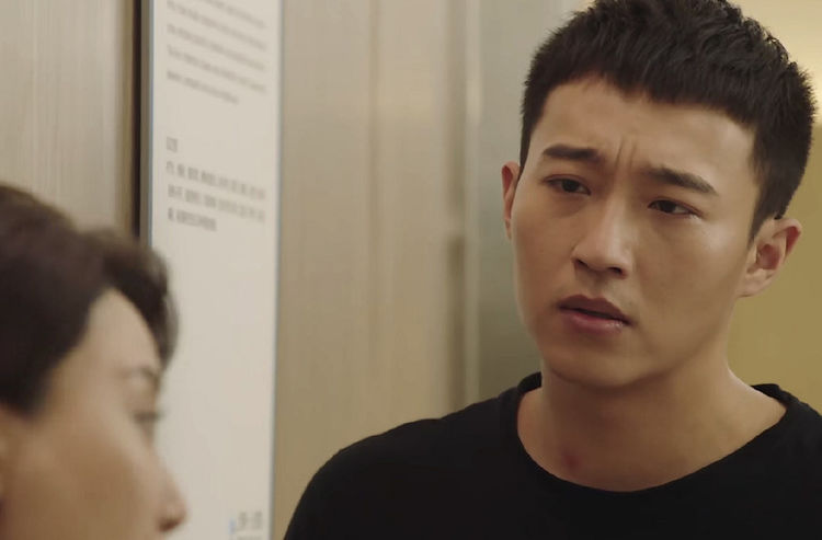 完美关系:叶东烈原形毕露,斯黛拉怒提分手,他却使极端手段