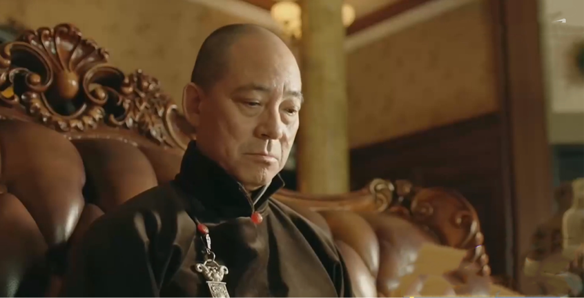 而剧中的另一位不得不提的老戏骨就是林栋甫饰演的金先生了,与李建义