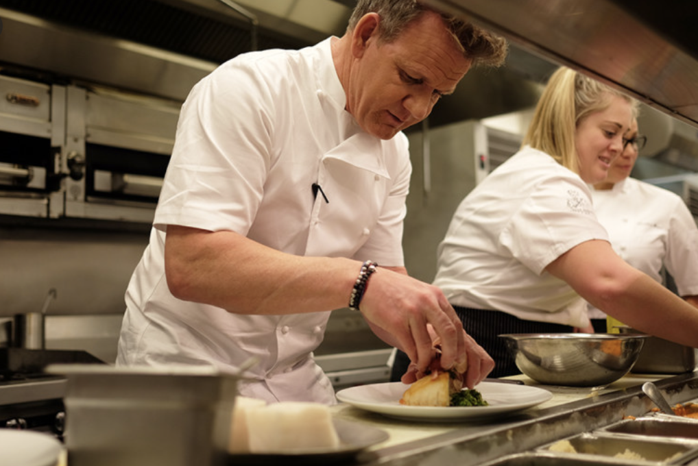 戈登拉姆齐是一位伟大的厨师还是一位伟大的表演家