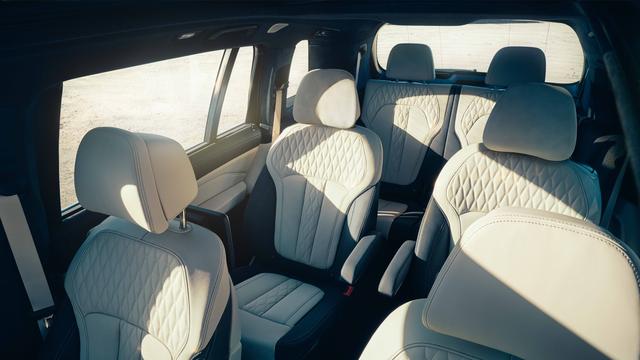 高富帅也有烦恼：手持120万，宝马X7和奔驰GLS怎么选？