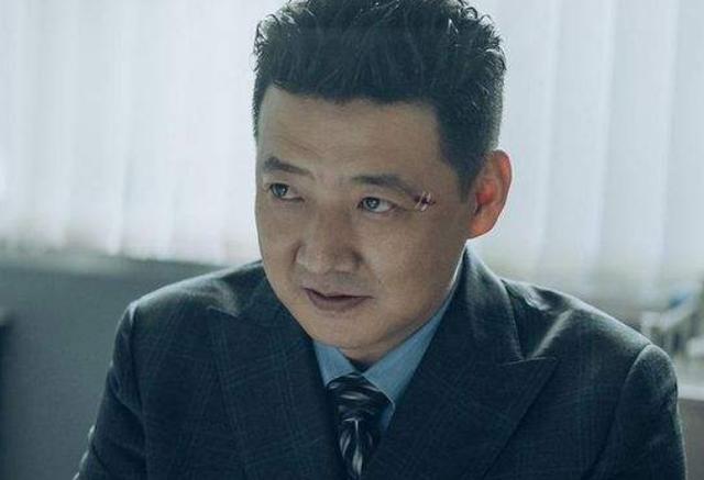 王砚辉34岁演话剧轰动全国3分钟审讯表演被误以为是杀人犯