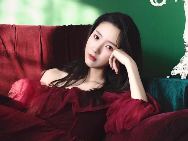 余芷慧长相不错,给人印象深刻的演技,是她完美的表演形式
