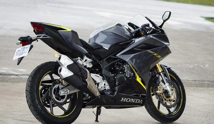 本田最经典的机车,小排量却有大爆发力,重点是凶悍外观,很霸气
