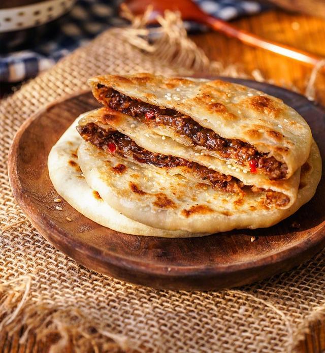 济宁馅饼——梅干菜肉馅的