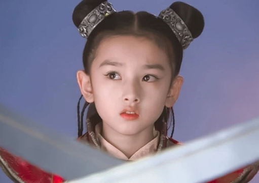 宋祖儿演哪吒是导演求救场看清她幼儿园照片似乎明白了啥