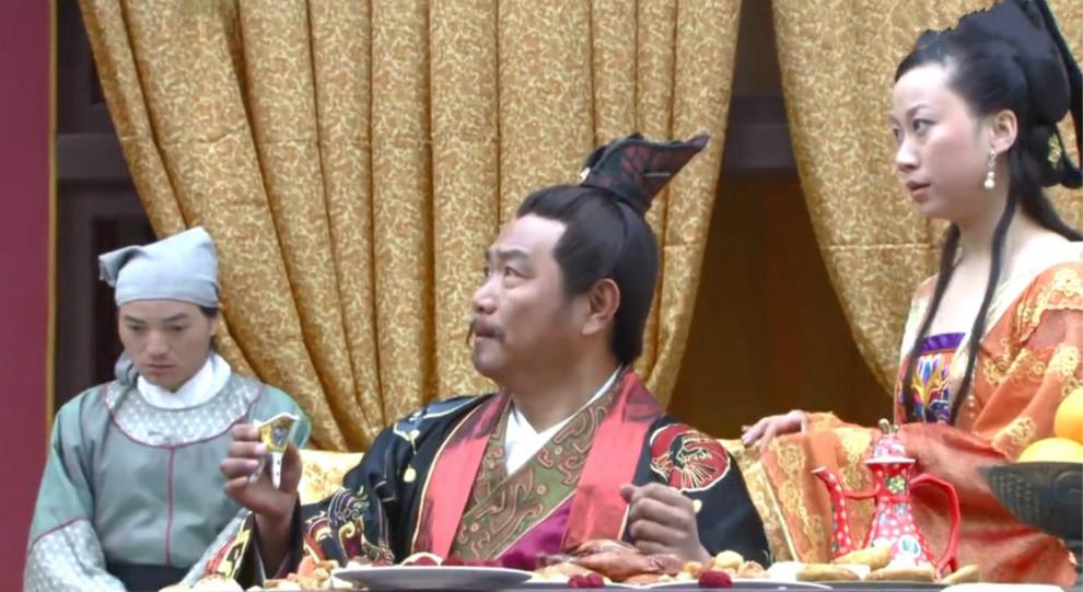 罗贯中借三国演义写元末三雄争霸:他自比诸葛亮,谁是篡汉曹操?|陈友谅|张士诚|朱元璋_新浪新闻