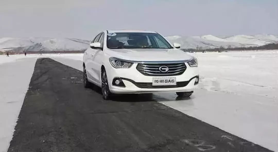 车上有刺客、坐着看月亮？这些故障灯都是什么鬼？