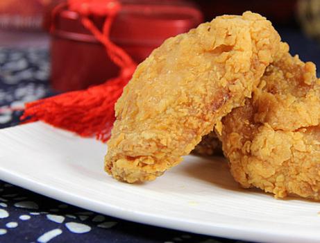 脆皮炸鸡翅,不用面包糠不用薯片渣,教你1招,皮酥脆肉嫩滑,香