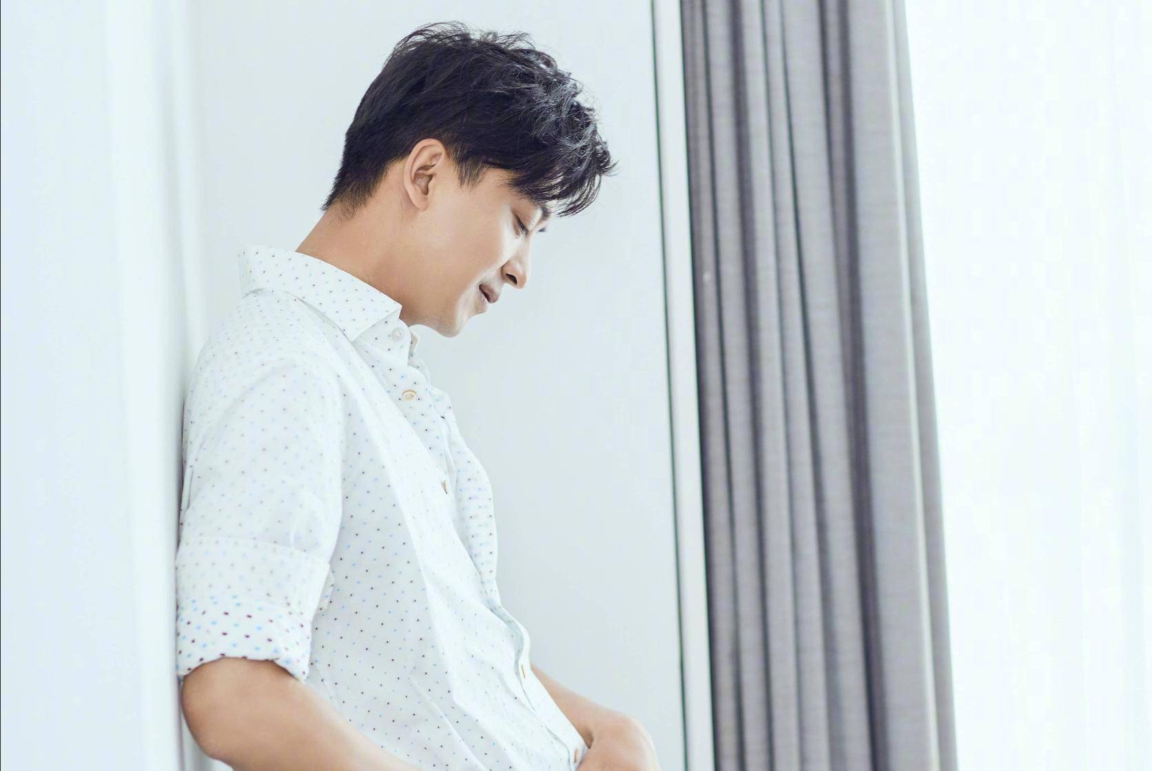 爱情公寓后李佳航身上处处都是张伟的影子