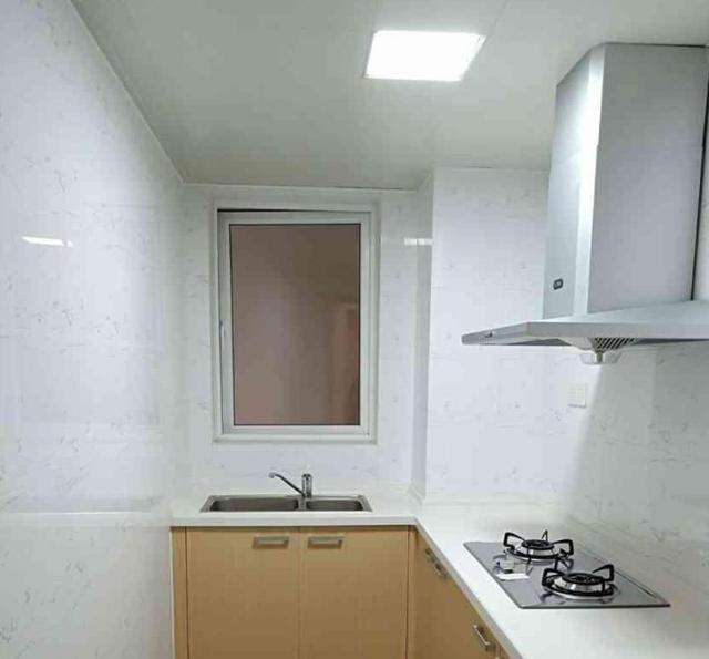 晒晒98㎡万科精装房,不做吊顶和背景墙,效果简洁清新又大气