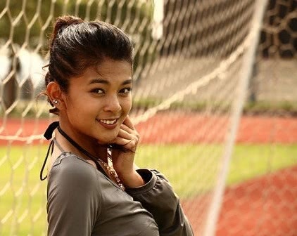 还记得一起来看流星雨的蒋媛吗如今穿上白裙美得动人