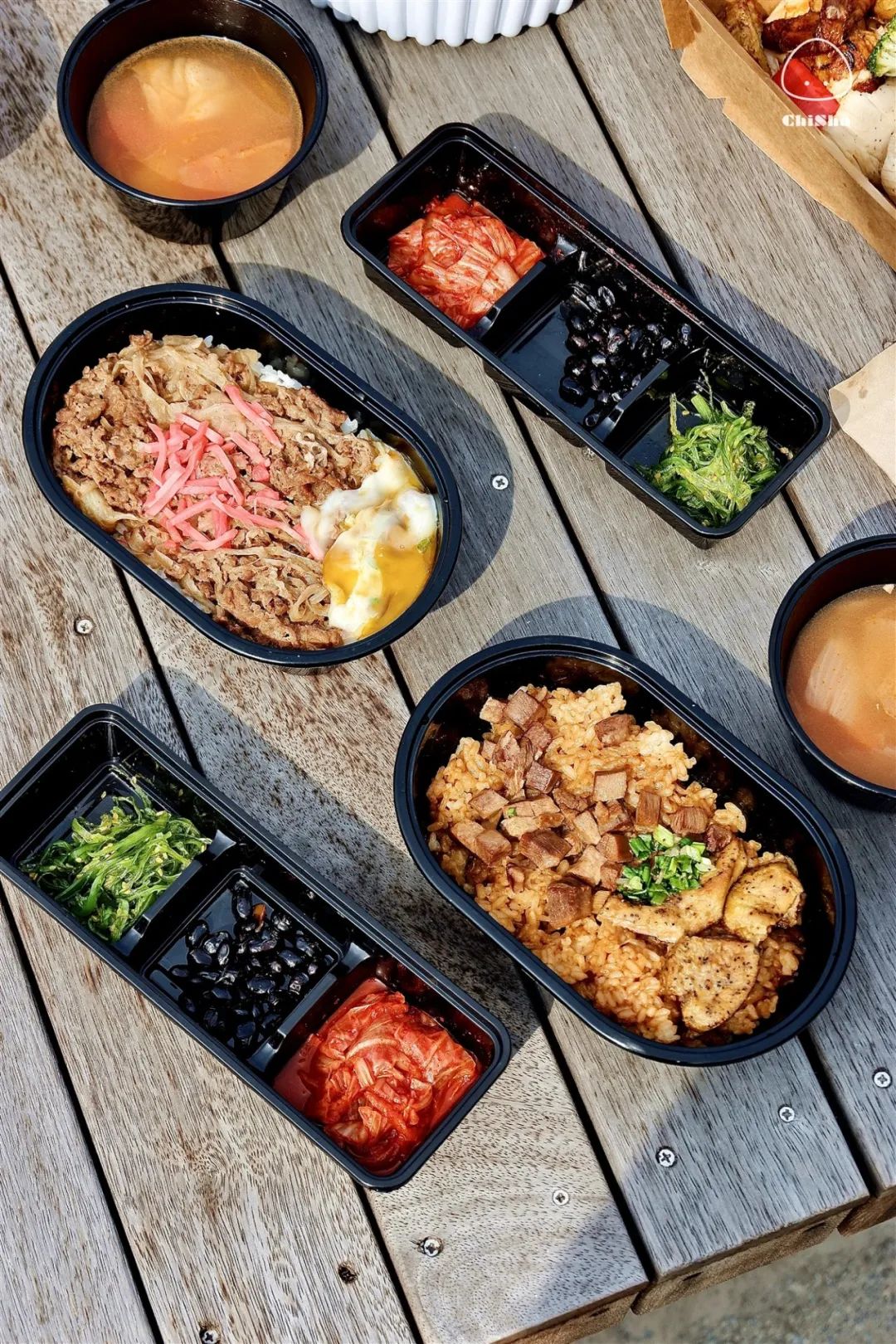 "舞渔日料美人胶原锅左庭右院这次外卖到家的包装,可以说是非常豪华了