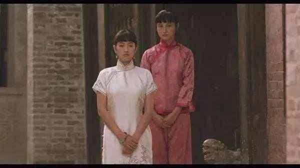 孔琳被张艺谋力捧却不红与耿乐相恋八年被抛弃今演坏女人成名