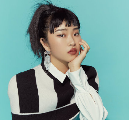 《青春有你2》终于播出了,5位新学员亮相却已进入出道位