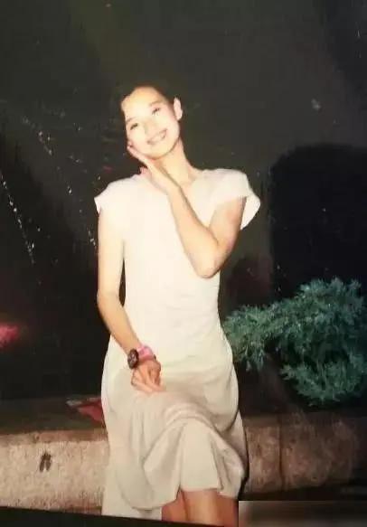 《dont break my heart》要找一位年轻漂亮的姑娘拍摄mv,栾树找到了