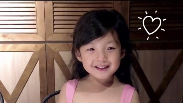 刘畊宏晒女儿日常小泡芙闭眼假哭呆萌可爱超无辜