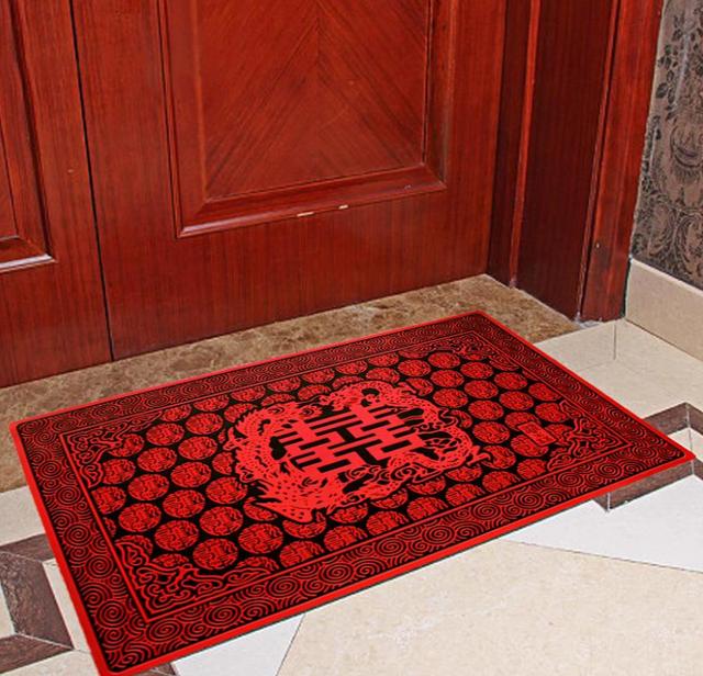 门垫是放门外还是门内?也是非常有讲究的,看看有钱人都怎么摆?