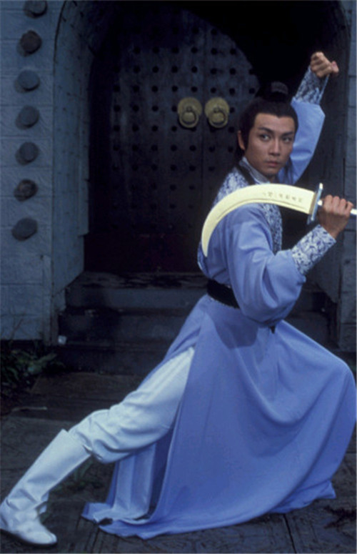 tvb早期武侠剧《刀神》剧照:刘松仁赵雅芝饰演丁鹏和青青