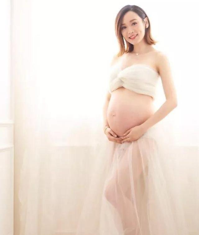 卓依婷怀孕大肚子照片图片