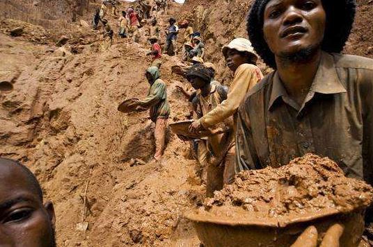 非洲人纳闷:为啥非洲钻石便宜好看,中国游客却不买呢?