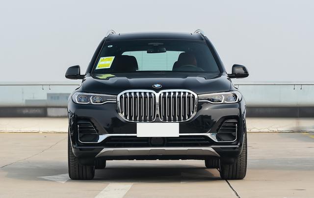 男人梦寐以求的旗舰suv,近5.2米长,却能6.1秒破百,100万起售