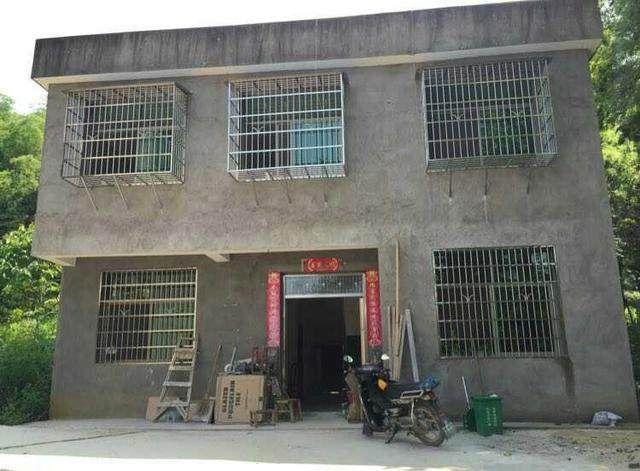 我之前看到的农村房子一家比一家漂亮,没想到男朋友家竟是这样,我感到