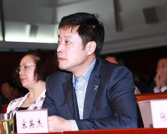 首位气象主播宋英杰,娶小12岁同门师妹!观众亲切称他为气象先生
