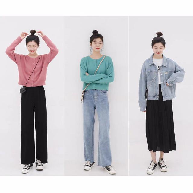 休闲舒适的周末穿搭,卫衣叠穿t恤搭配阔腿裤背带裤,好看不显胖