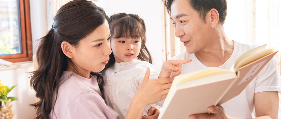 你会跟孩子聊天吗幸福童年少不了亲子沟通也是家庭教育的秘诀