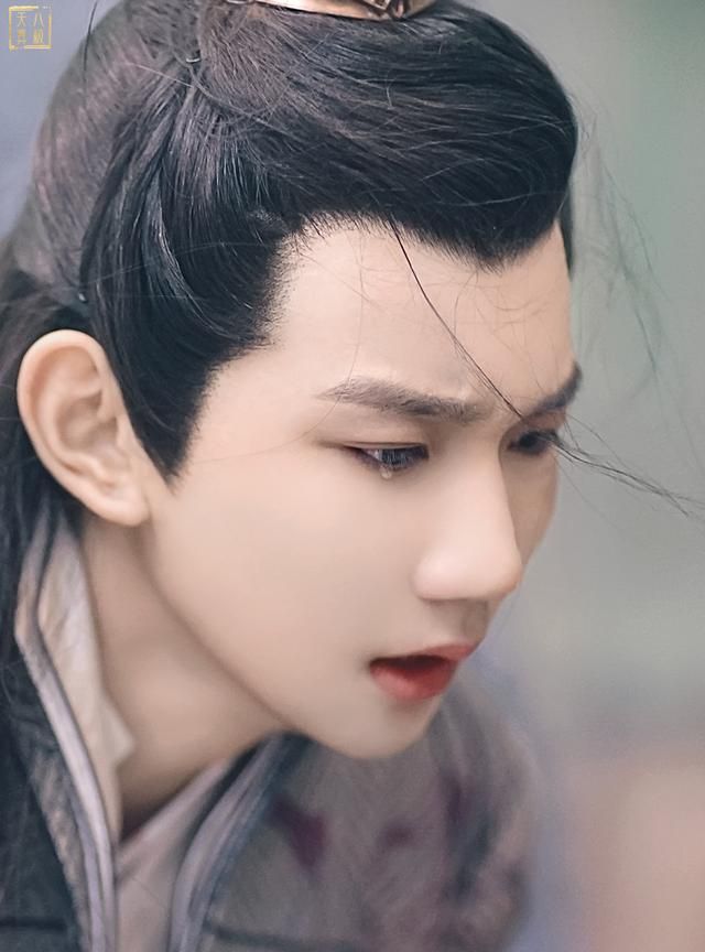 tfboys新闻200313王源大主宰哭戏好评