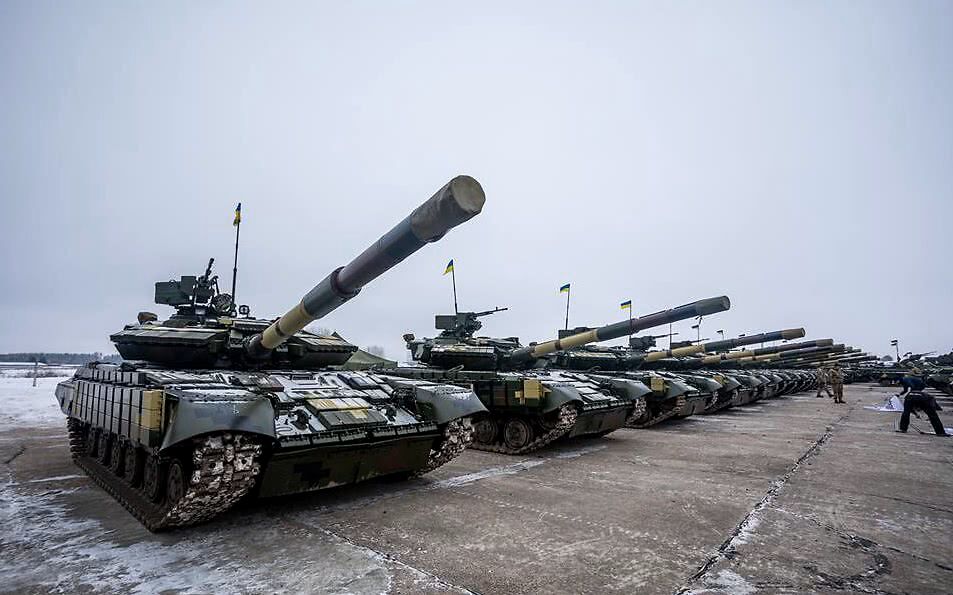 半年不发军饷 少校营长二话不说撬开军火库:战车和坦克当废铁卖