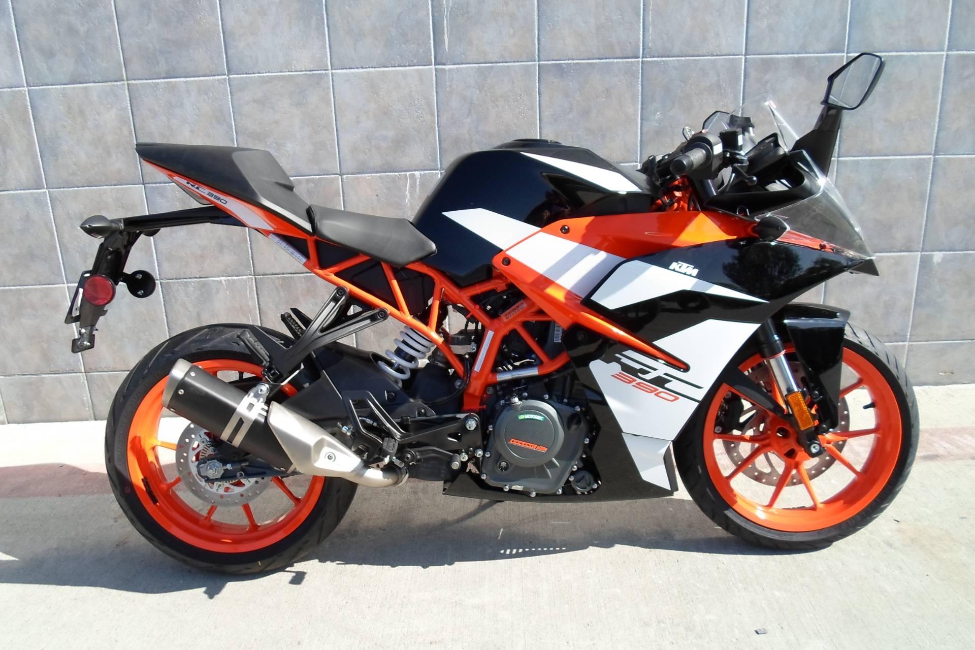 400CC级别，选川崎忍者400还是KTM RC390？