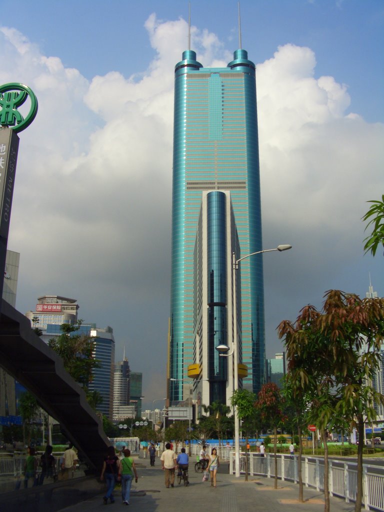 中国第一座超300米的高楼9天建4层还创世界纪录69层却有384米