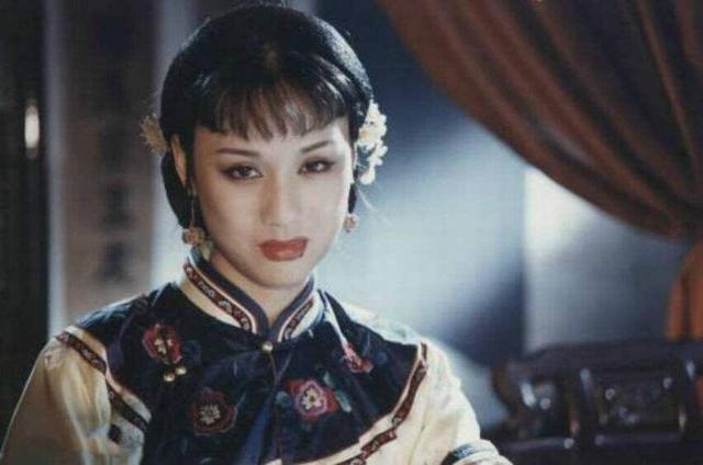 曾经深情"容妃",一生无名无分无儿无女,如今63岁身患癌症