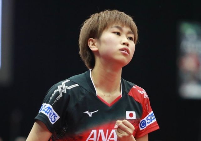 佐藤瞳是一名削球手,她的比赛类型也决定了对手想要打垮她有些困难