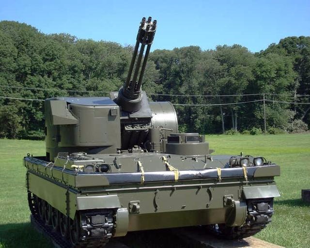 4联装高射机炮)(外军双35毫米牵引式高平两用炮)(国产轻型牵引式双25