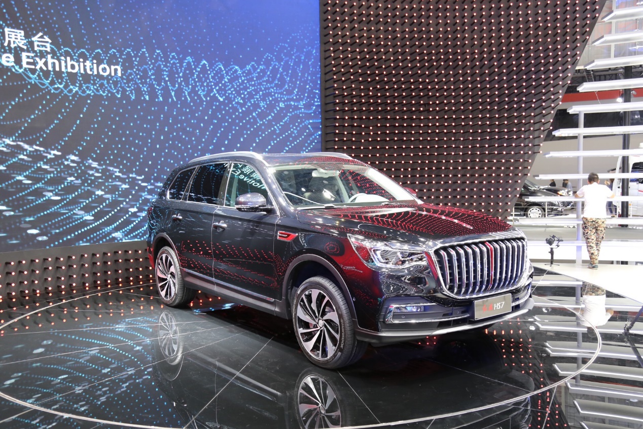 为何红旗向上，中华却原地踏步？