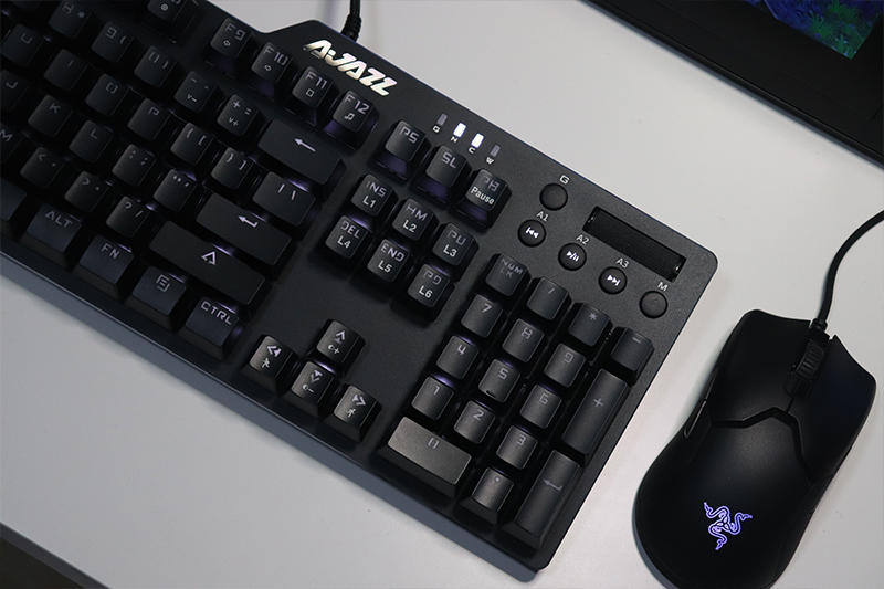 低成本打造电竞桌面黑爵刺客iiak35i合金机械键盘体验