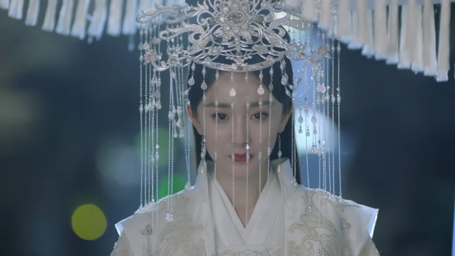 《三生三世枕上书》凤九大婚礼服华丽,为何头饰没白浅贵气?