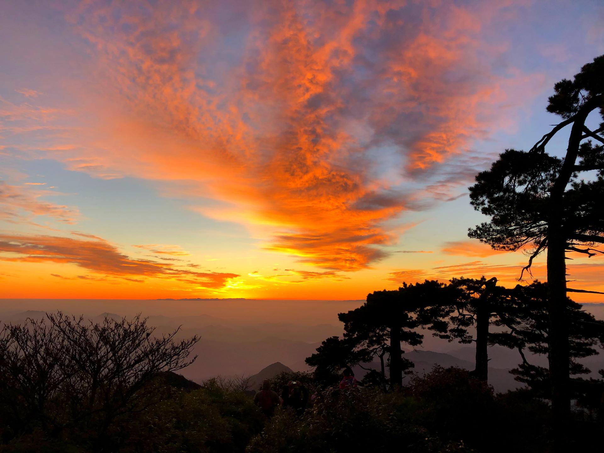 上饒三清山之巔 賞日出東方~|日出東方|三清山|雲海_新浪新聞