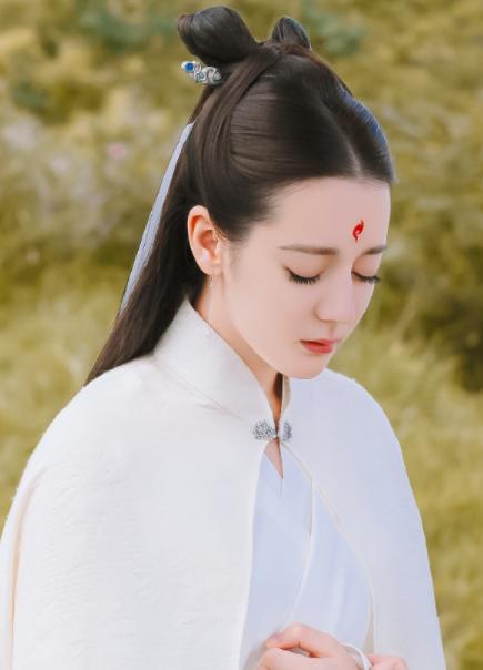 原来戚薇才是"白凤九"的最佳人选,看到造型后,这才