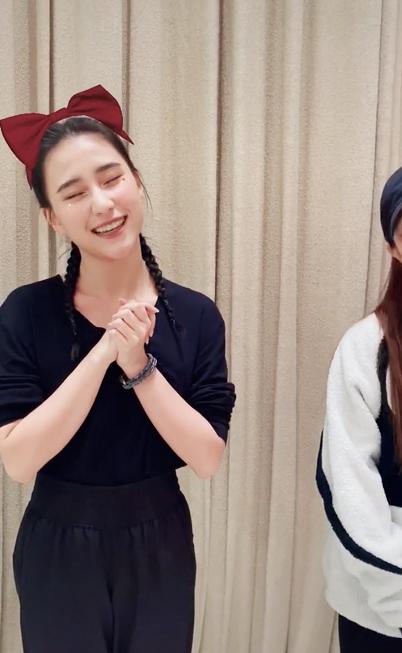 何超莲邓紫棋同框献声一个温柔似邻家姐姐一个帅气似男团