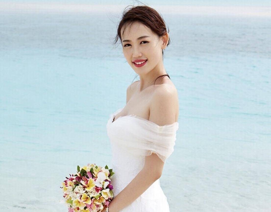 马蓉晒一人晚餐照餐盘十分接地气却被质疑是在摆拍