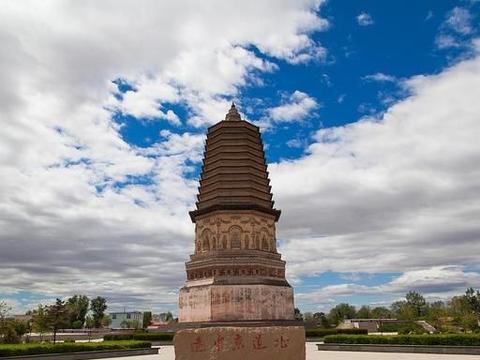 惊人发现：赤峰学院学生的聚会场所揭秘，校园社交的真相与潜在机会探索